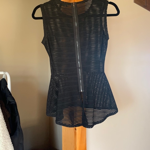 BCBGMAXAZRIA top NWOT - Picture 3 of 4